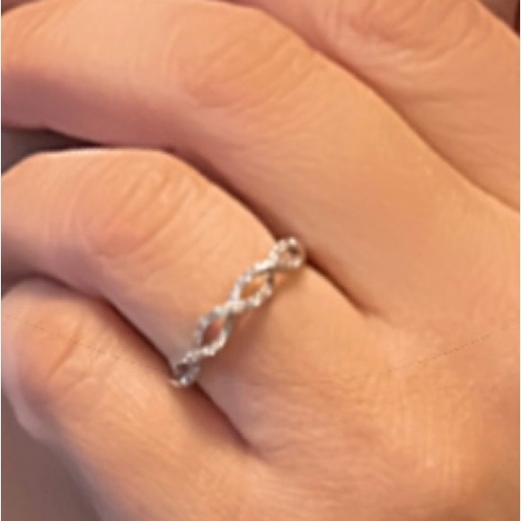 Delicate Diamond Ring. Size 4 - Picture 3 of 6